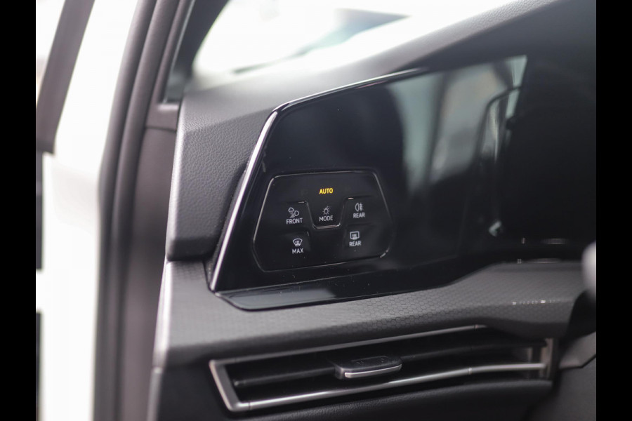 Volkswagen Golf 1.4 eHybrid GTE | Stoel/Stuurverw. | Carplay | IQ Light | PDC | 3-Zone Airco