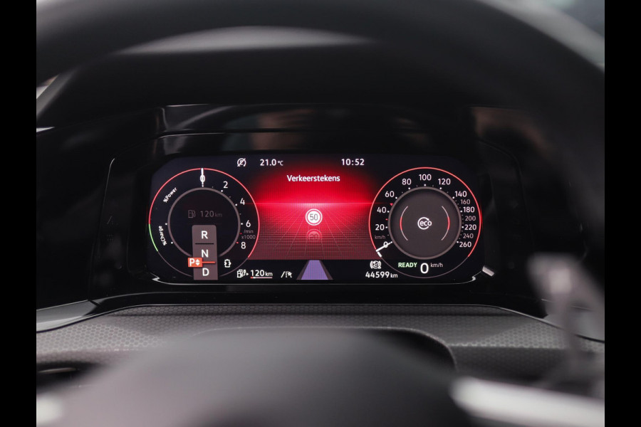 Volkswagen Golf 1.4 eHybrid GTE | Stoel/Stuurverw. | Carplay | IQ Light | PDC | 3-Zone Airco