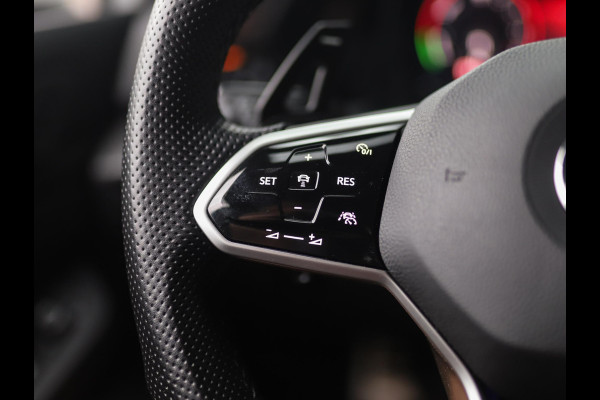 Volkswagen Golf 1.4 eHybrid GTE | Stoel/Stuurverw. | Carplay | IQ Light | PDC | 3-Zone Airco