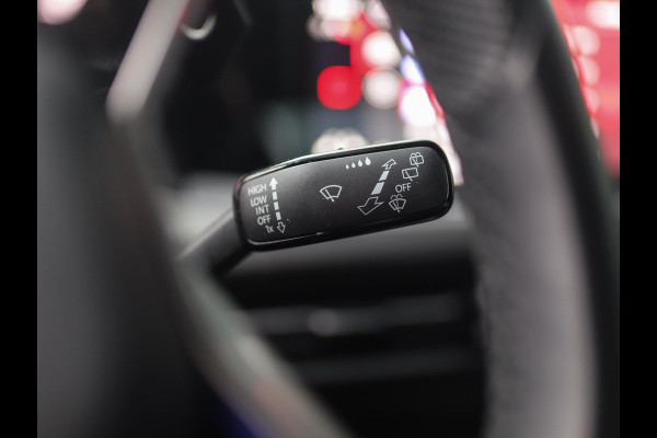 Volkswagen Golf 1.4 eHybrid GTE | Stoel/Stuurverw. | Carplay | IQ Light | PDC | 3-Zone Airco
