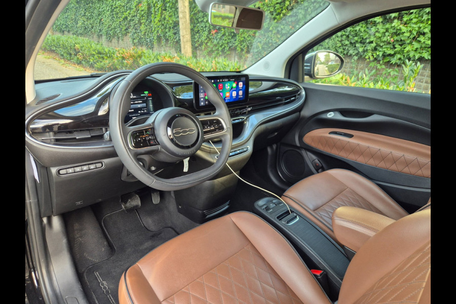 Fiat 500 42 kWh Top SoH 93% CarPlay Special Edition Amaretto Rund Leder interieur 2e Eig NAP