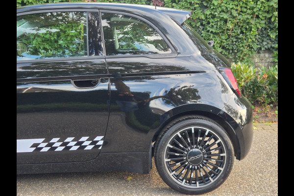 Fiat 500 42 kWh Top SoH 93% CarPlay Special Edition Amaretto Rund Leder interieur 2e Eig NAP