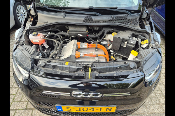 Fiat 500 42 kWh Top SoH 93% CarPlay Special Edition Amaretto Rund Leder interieur 2e Eig NAP