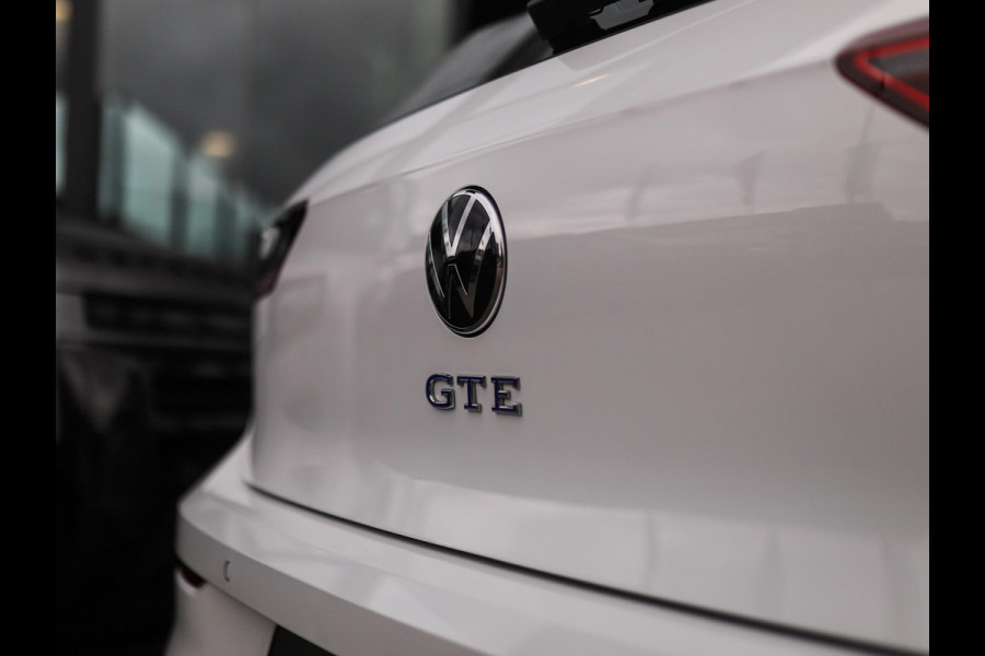 Volkswagen Golf 1.4 eHybrid GTE | Stoel/Stuurverw. | Carplay | IQ Light | PDC | 3-Zone Airco