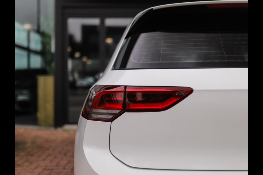 Volkswagen Golf 1.4 eHybrid GTE | Stoel/Stuurverw. | Carplay | IQ Light | PDC | 3-Zone Airco
