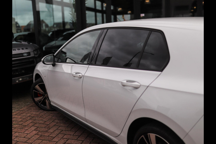 Volkswagen Golf 1.4 eHybrid GTE | Stoel/Stuurverw. | Carplay | IQ Light | PDC | 3-Zone Airco