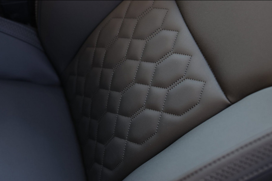 Volvo XC90 2.0 T8 Plug-in hybrid AWD Plus Dark *Pano*H/K*Head-Up*360 Camera*
