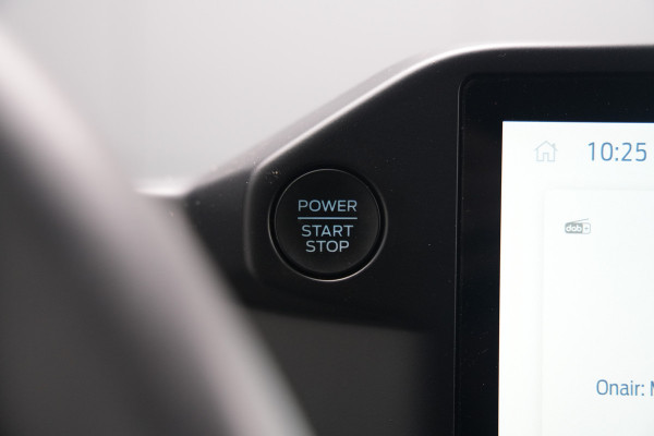 Ford Transit Custom 320 2.0 TDCI L1H1 Trend DC 136pk 6 Zits - Trekhaak - Stoel/Stuurverwarming - LED - Carplay/Android - Cruise - Rijklaar