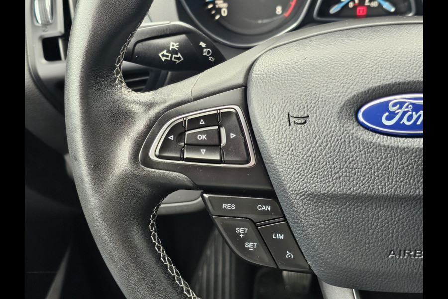 Ford C-MAX 1.0 Titanium Dealeronderhouden | Zéér complete uitvoering | Trekhaak | Bi-xenon koplampen | Achteruitrijcamera | Automatisch inparkeren | Navigatie etc.