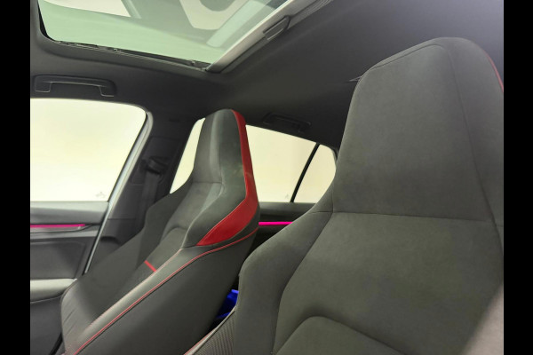 Volkswagen Golf 2.0 TSI GTI Clubsport Keyless HUD Pano IQ HK