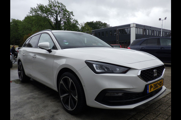 Seat Leon Sportstourer 1.0 eTSI Hybrid Style Business Intense, AUT, Camera, Cruise!