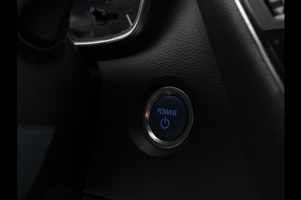 Toyota Corolla Touring Sports 2.0 Hybrid Business Smart Climate control Cruise control Camera Keyless Navigatie Apple Carplay/ Android Auto Stoel + stuur verwarming