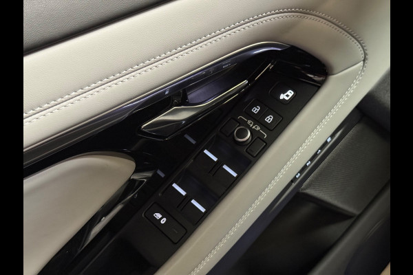 Land Rover Range Rover Evoque 1.5 P300e AWD Autobiography R Dynamic | Pano | Stoelverwarming | Camera | Led | Carplay