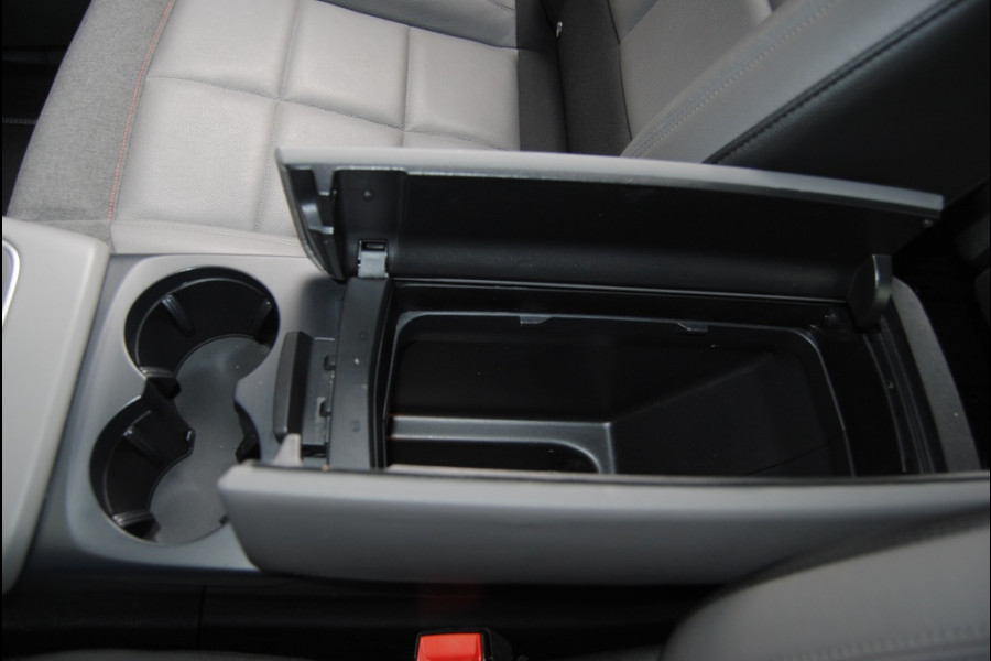 Citroën C5 Aircross 1.2 PureTech Shine \\ Apple carplay | Camera