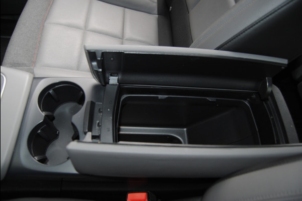 Citroën C5 Aircross 1.2 PureTech Shine \\ Apple carplay | Camera