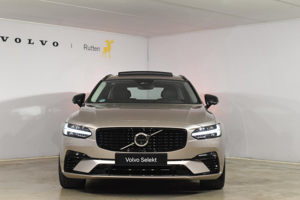 Volvo V90 T8 455PK Plug-in hybrid AWD Ultra Dark / Adaptive Cruise Control / Elektrisch panoramisch schuifdak / Head-up Display / Elektrische voorstoelen met geheugen / Trekhaak elektrisch uitklapbaar / Stuurverwarming / Stoelverwarming V+A / 360 Camera / Harman Kardon