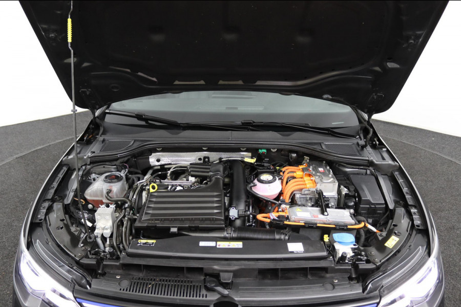 Volkswagen Golf 1.4 eHybrid GTE*ACC*ECC*PANO*IQLIGHT*NAVI*VIRTUAL*