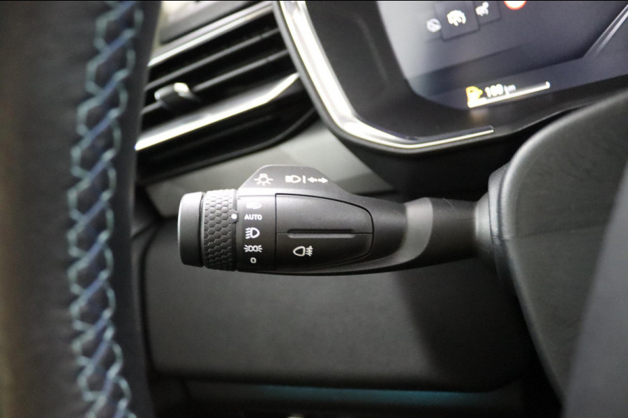 Lynk & Co 01 1.5*PLUG-IN*NAVI*PANO*CAM*ACC*CARPLAY*ECC*LED*