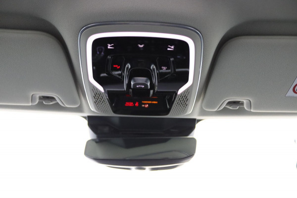 Lynk & Co 01 1.5*PLUG-IN*NAVI*PANO*CAM*ACC*CARPLAY*ECC*LED*