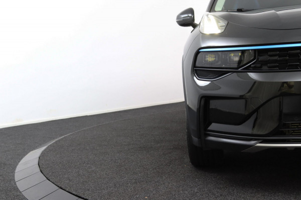 Lynk & Co 01 1.5*PLUG-IN*NAVI*PANO*CAM*ACC*CARPLAY*ECC*LED*