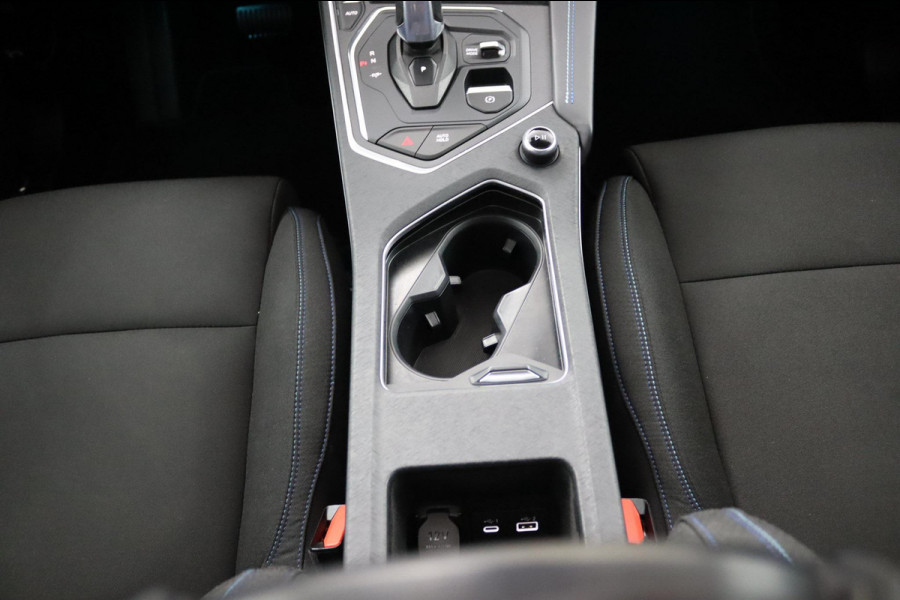 Lynk & Co 01 1.5*PLUG-IN*NAVI*PANO*CAM*ACC*CARPLAY*ECC*LED*