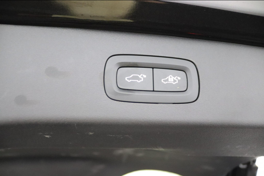Lynk & Co 01 1.5*PLUG-IN*NAVI*PANO*CAM*ACC*CARPLAY*ECC*LED*