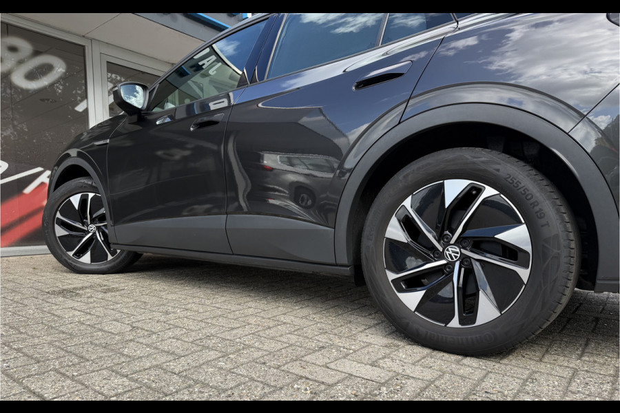 Volkswagen ID.4 Life 77 kWh / Trekhaak / Adapt. Cruise / Carplay / SoH 87% / PDC V+A / Stoel verwarming