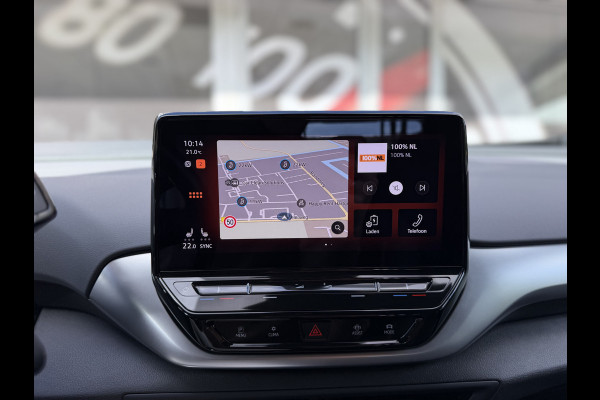 Volkswagen ID.4 Life 77 kWh / Trekhaak / Adapt. Cruise / Carplay / SoH 87% / PDC V+A / Stoel verwarming