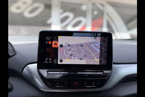 Volkswagen ID.4 Life 77 kWh / Trekhaak / Adapt. Cruise / Carplay / SoH 87% / PDC V+A / Stoel verwarming