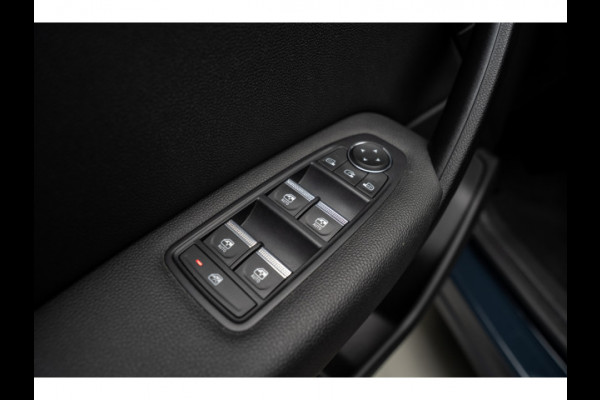 Renault Captur 1.0 TCe 90 Leder Camera Navi Climate PDC ACC Parkeer assistent Stoelverwarming Carplay Keyless BTW auto