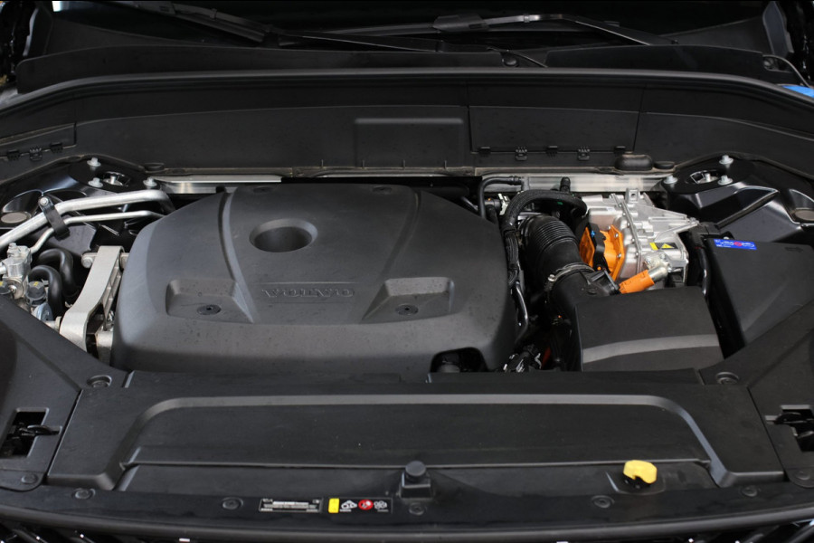 Volvo XC90 2.0 T8 Plug-in hybrid AWD Ultra Dark *Pano*B&W*Luchtvering*