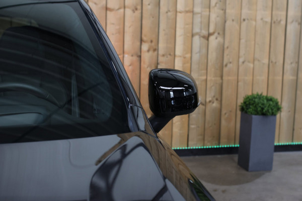 Volvo XC90 2.0 T8 Plug-in hybrid AWD Ultra Dark *Pano*B&W*Luchtvering*
