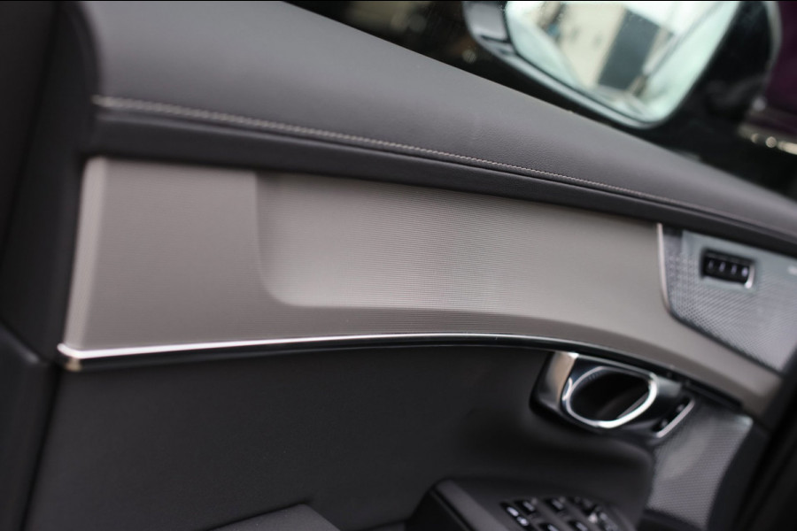 Volvo XC90 2.0 T8 Plug-in hybrid AWD Ultra Dark *Pano*B&W*Luchtvering*