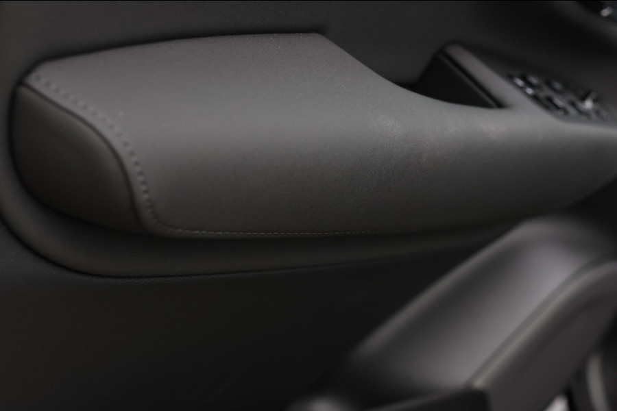 Volvo XC90 2.0 T8 Plug-in hybrid AWD Ultra Dark *Pano*B&W*Luchtvering*