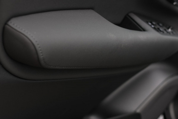 Volvo XC90 2.0 T8 Plug-in hybrid AWD Ultra Dark *Pano*B&W*Luchtvering*