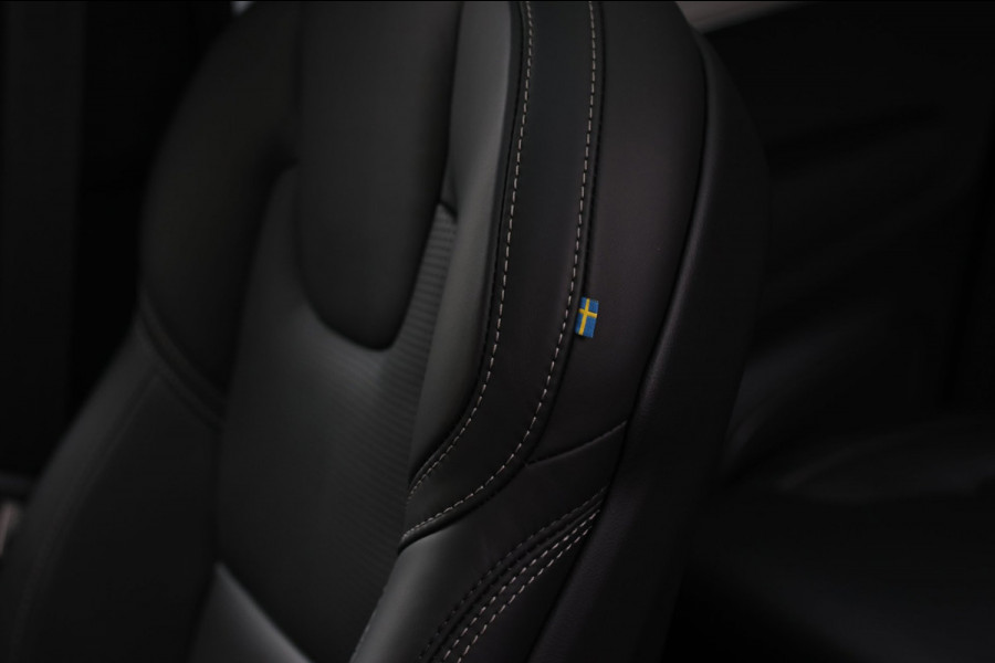 Volvo XC90 2.0 T8 Plug-in hybrid AWD Ultra Dark *Pano*B&W*Luchtvering*