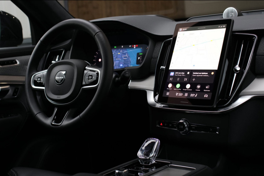 Volvo XC90 2.0 T8 Plug-in hybrid AWD Ultra Dark *Pano*B&W*Luchtvering*