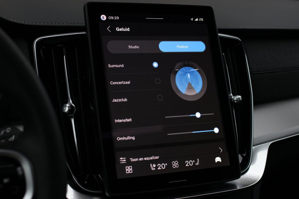 Volvo XC90 2.0 T8 Plug-in hybrid AWD Ultra Dark *Pano*B&W*Luchtvering*