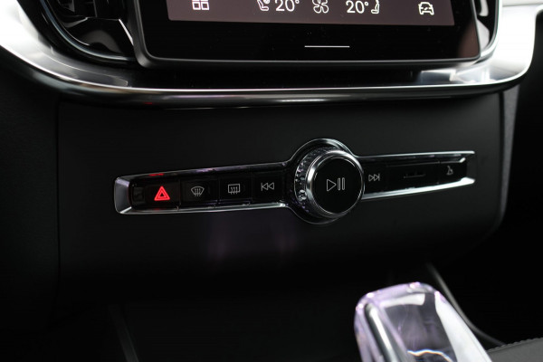 Volvo XC90 2.0 T8 Plug-in hybrid AWD Ultra Dark *Pano*B&W*Luchtvering*