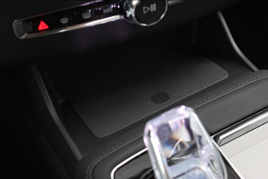 Volvo XC90 2.0 T8 Plug-in hybrid AWD Ultra Dark *Pano*B&W*Luchtvering*