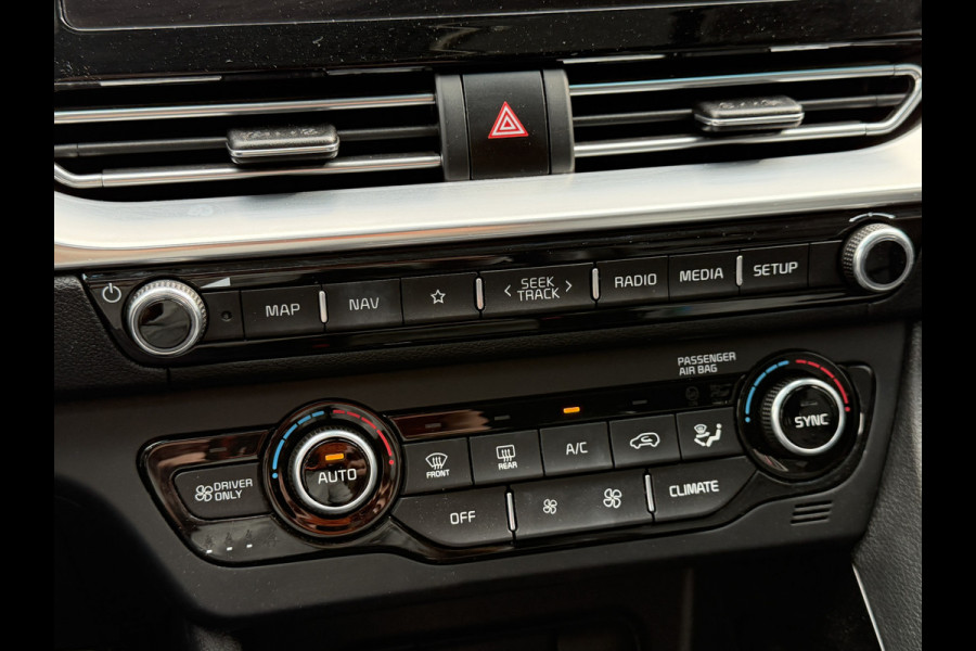 Kia Niro BWJ 2021 | 1.6 142PK Hybrid ExecutiveLine | TREKHAAK | LEER | SCHUIFDAK | STOEL&STUUR VERW | STOEL VENTILATIE | CARPLAY | CAMERA |