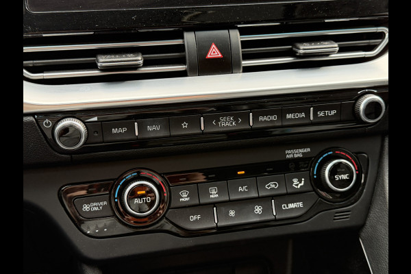 Kia Niro BWJ 2021 | 1.6 142PK Hybrid ExecutiveLine | TREKHAAK | LEER | SCHUIFDAK | STOEL&STUUR VERW | STOEL VENTILATIE | CARPLAY | CAMERA |