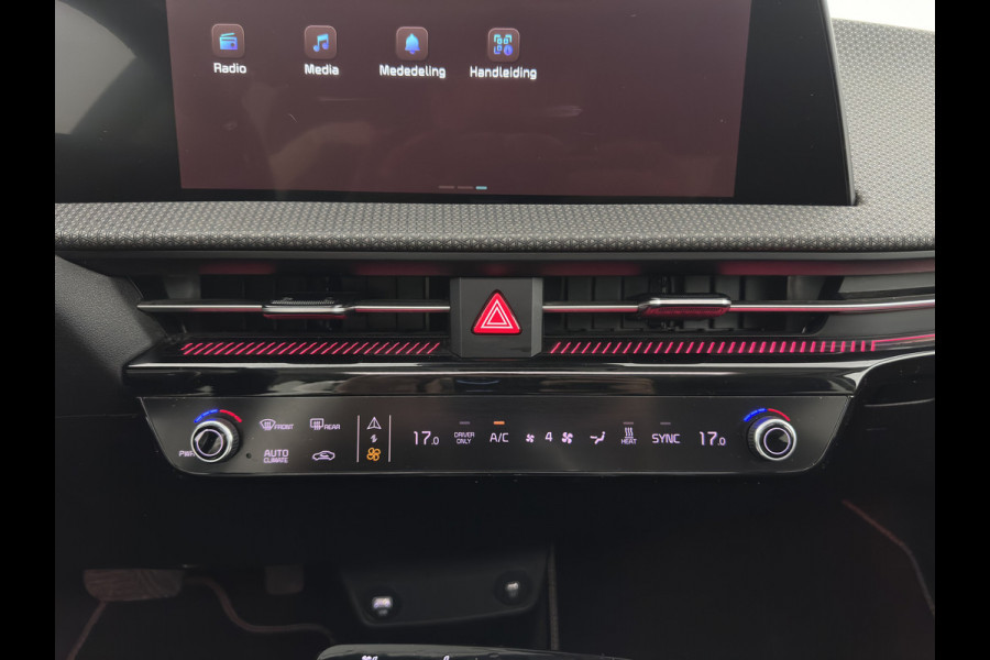 Kia Ev6 Plus Advanced 77.4 kWh [3-Fase-11kW] {SoH-93%} (INCL.BTW) Aut. *PANO | LEATHER | ADAPTIVE-CRUISE | DIGI-COCKPIT | MERIDIAN-AUDIO | MEMORY-PACK | FULL-LED | KEYLESS | CAMERA | DAB | BLIND-SPOT | NAVI-FULLMAP | PRIVACY-GLASS | AMBIENT-L