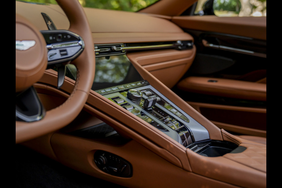 Aston Martin DB12 Volante 4.0 V8