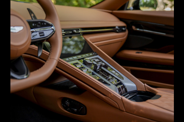 Aston Martin DB12 Volante 4.0 V8