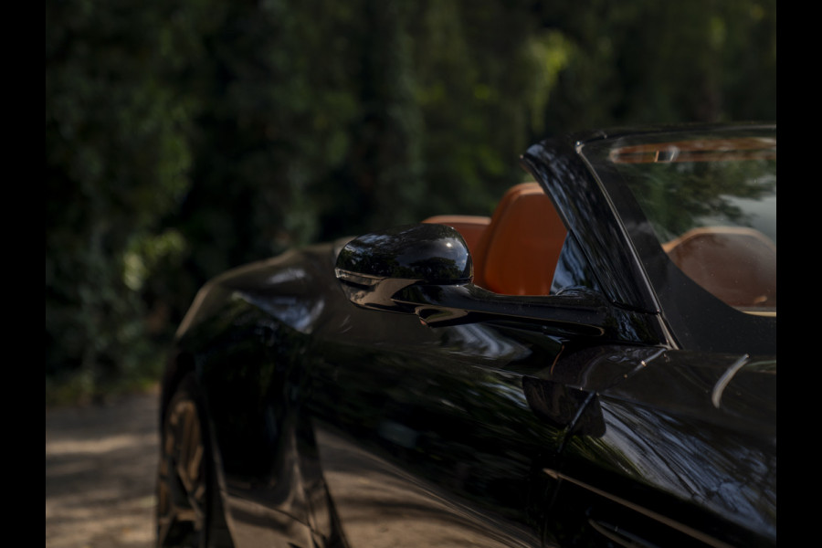 Aston Martin DB12 Volante 4.0 V8
