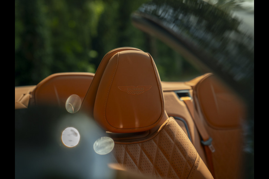 Aston Martin DB12 Volante 4.0 V8