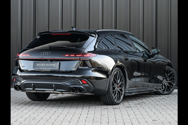 Audi A6 Avant 2.0 e-hybrid quattro S edition Competition | Panoramadak | 5 Jr Garantie | B&O | Stoelventilatie en Massage | 360 Camera | Luchtvering | Ambiance Interieur | Achterasbesturing | Carbon Inleg | Head-Up | S-Seats | Passagiers Display |