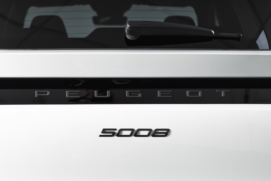 Peugeot 5008 1.2 Hybrid 145 GT 7-pers | Dig. Cockpit | Adapt. Cruise | Stoel-+Stuurverw. | PDC | 360 Camera | NAV + App. Connect | ECC | Elek. Klep | LM 19" | 7733