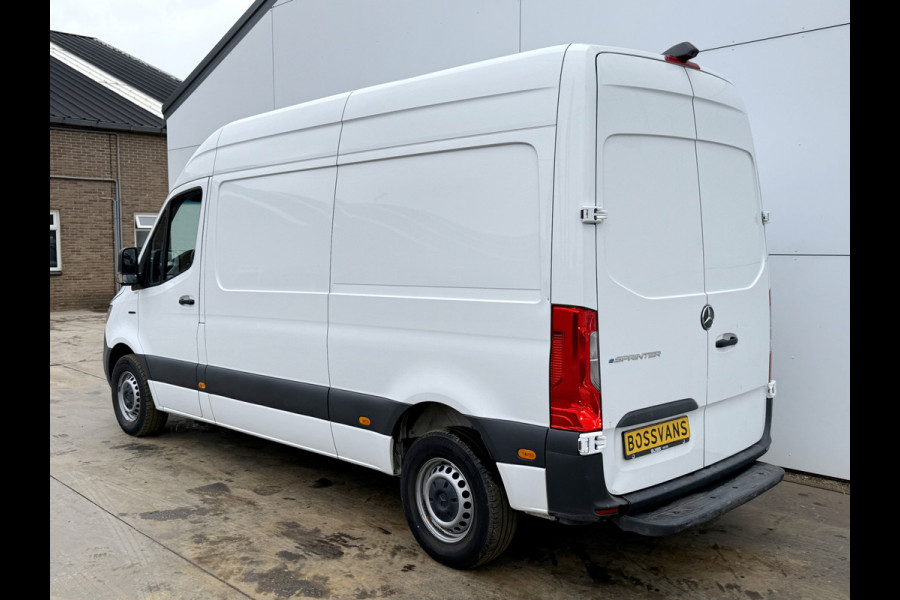 Mercedes-Benz eSprinter 312 55kWh L2H2 Elektrisch 145km WLTP 94% (SOH) 80kW Snelladen Climate Control Camera